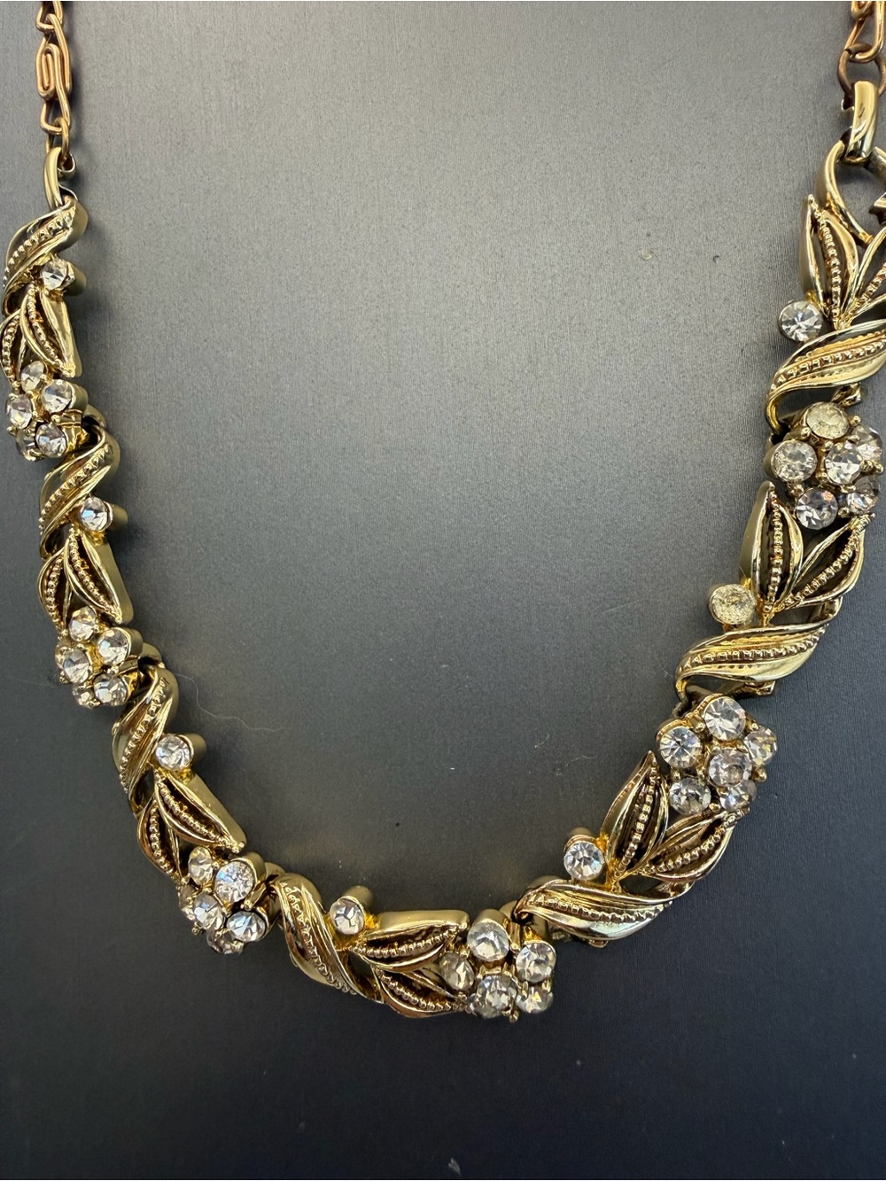 Lisner Gold Tone Crystal Leaf Statement Necklace - Vintage 15” Choker